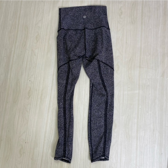 Lululemon High Times Black white leggings size 2 - Picture 8 of 11